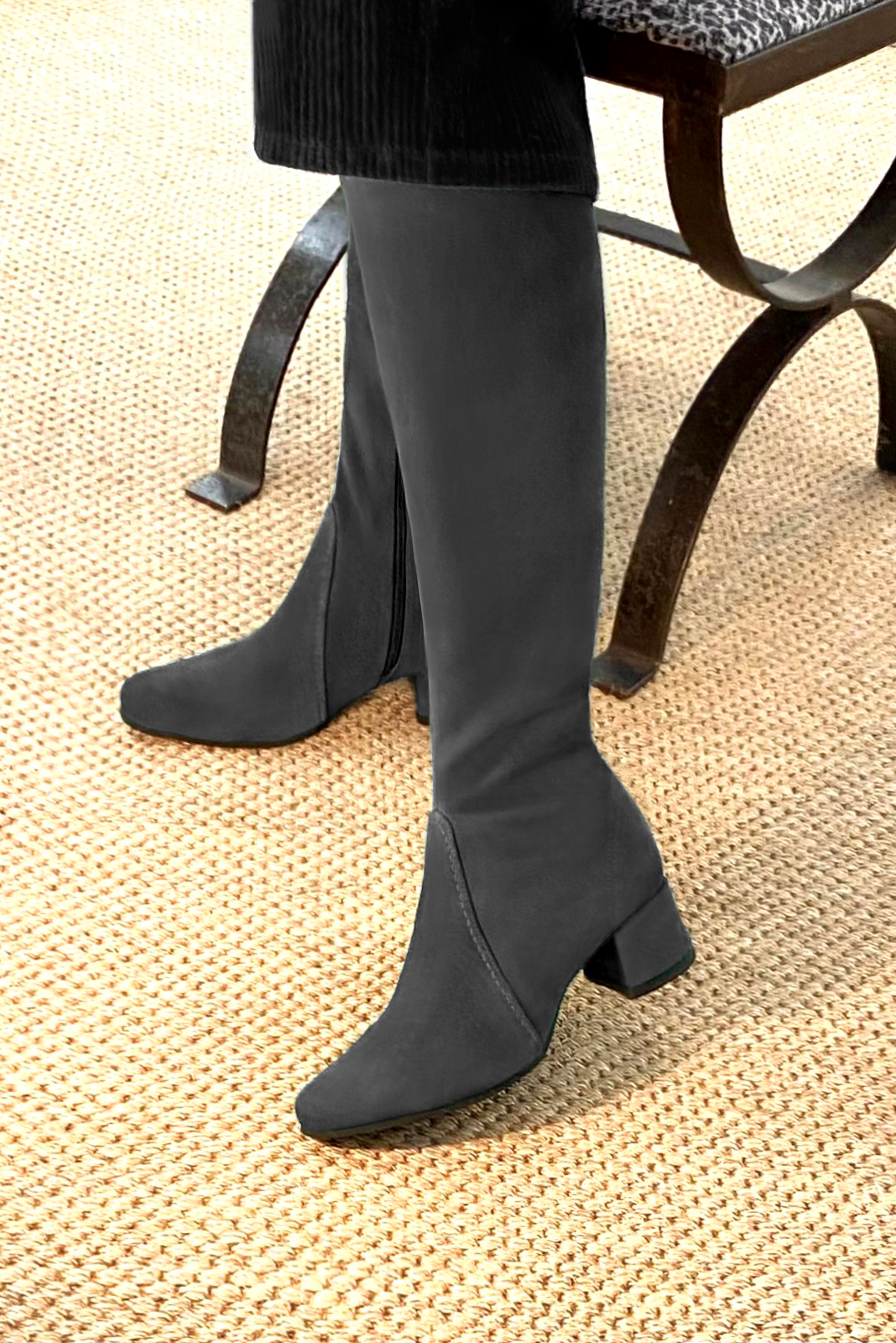 French elegance and refinement for these dark grey feminine knee-high boots, 
                available in many subtle leather and colour combinations. Record your foot and leg measurements.
We will adjust this pretty boot with zip to your measurements in height and width.
You can customise your boots with your own materials, colours and heels on the 'My Favourites' page.
To style your boots, accessories are available from the boots page. 
                Made to measure. Especially suited to thin or thick calves.
                Matching clutches for parties, ceremonies and weddings.   
                You can customize these knee-high boots to perfectly match your tastes or needs, and have a unique model.  
                Choice of leathers, colours, knots and heels. 
                Wide range of materials and shades carefully chosen.  
                Rich collection of flat, low, mid and high heels.  
                Small and large shoe sizes - Florence KOOIJMAN